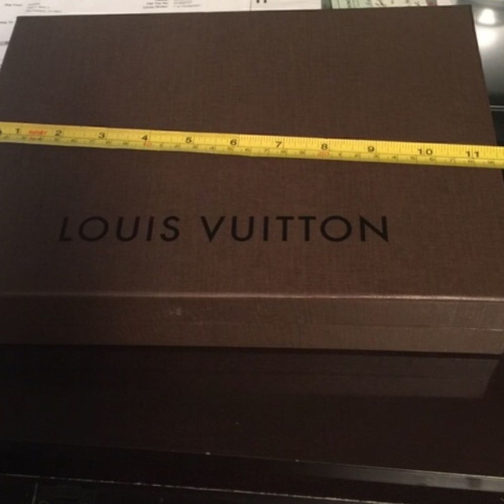 Louis Vuitton box